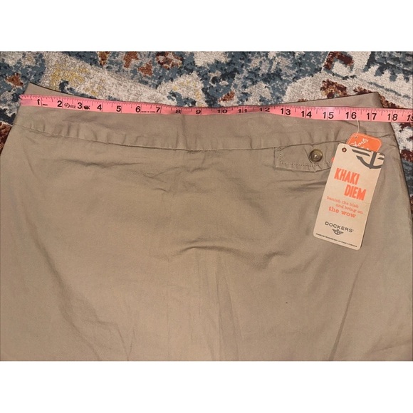 NEW Dockers Womens Size 12 Cotton Blend Kahki Diem Tan Skirt Skorts Waist - Picture 8 of 11